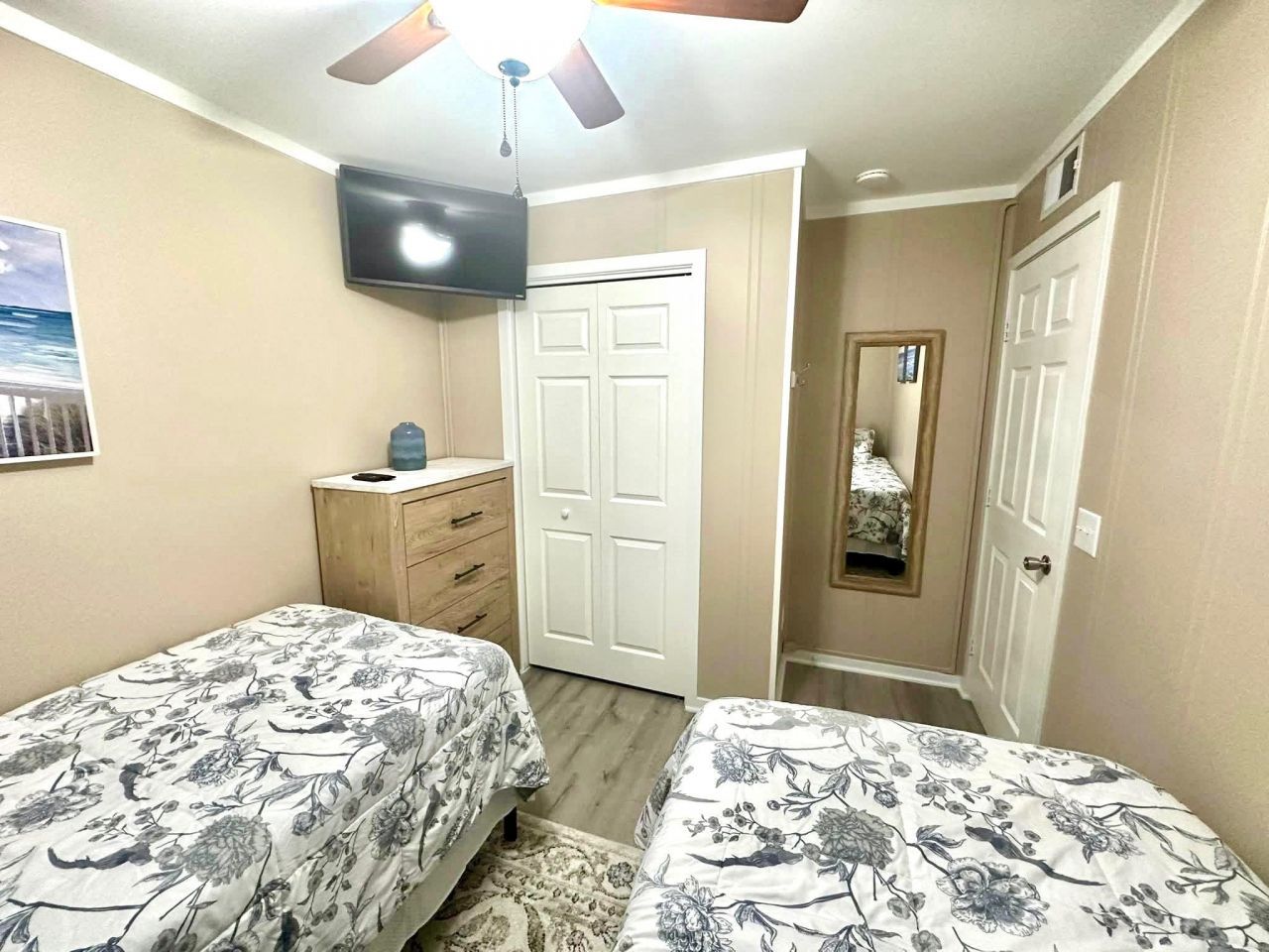 5905 S Kings Highway Photo 10