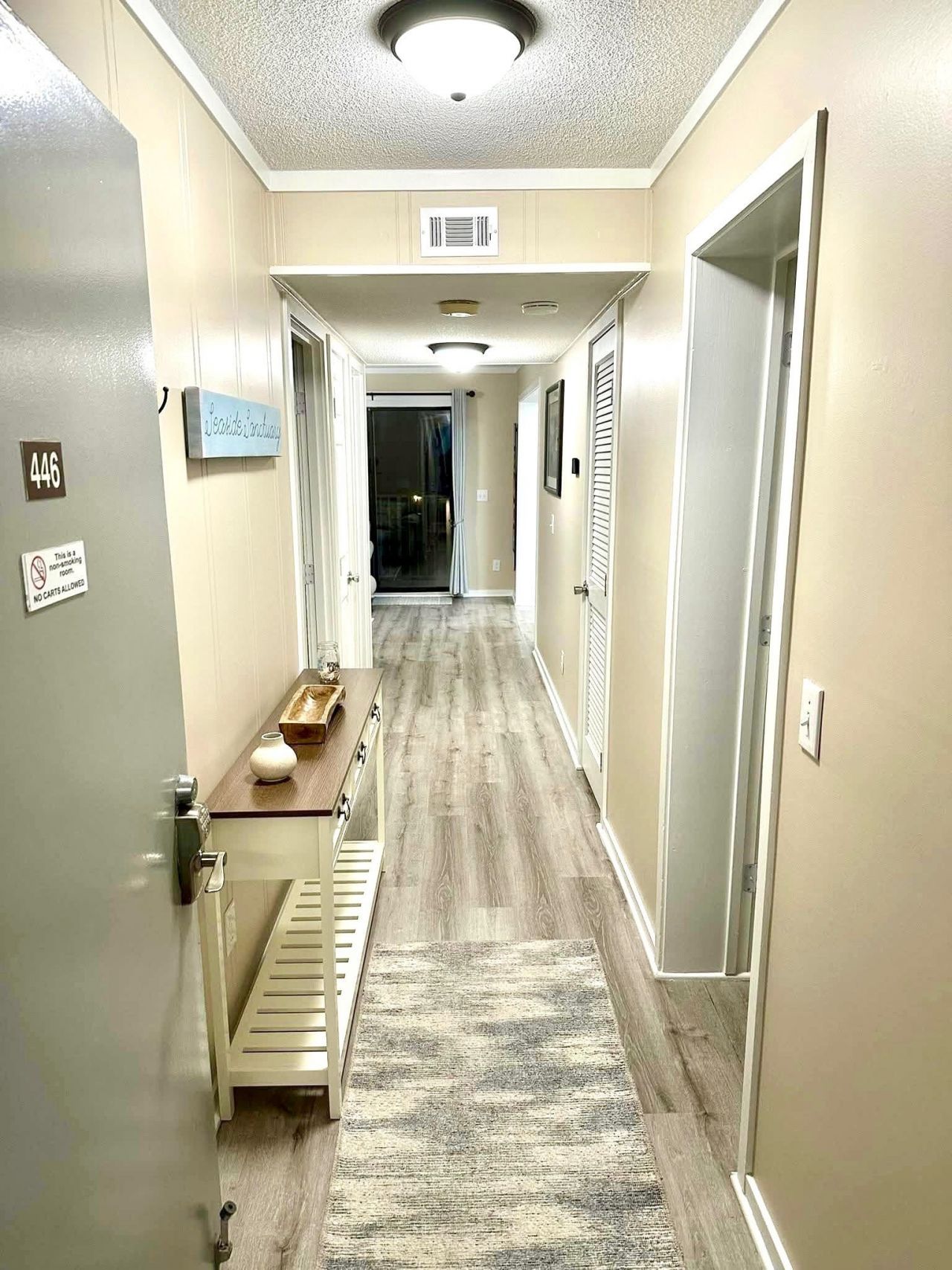 5905 S Kings Highway Photo 2