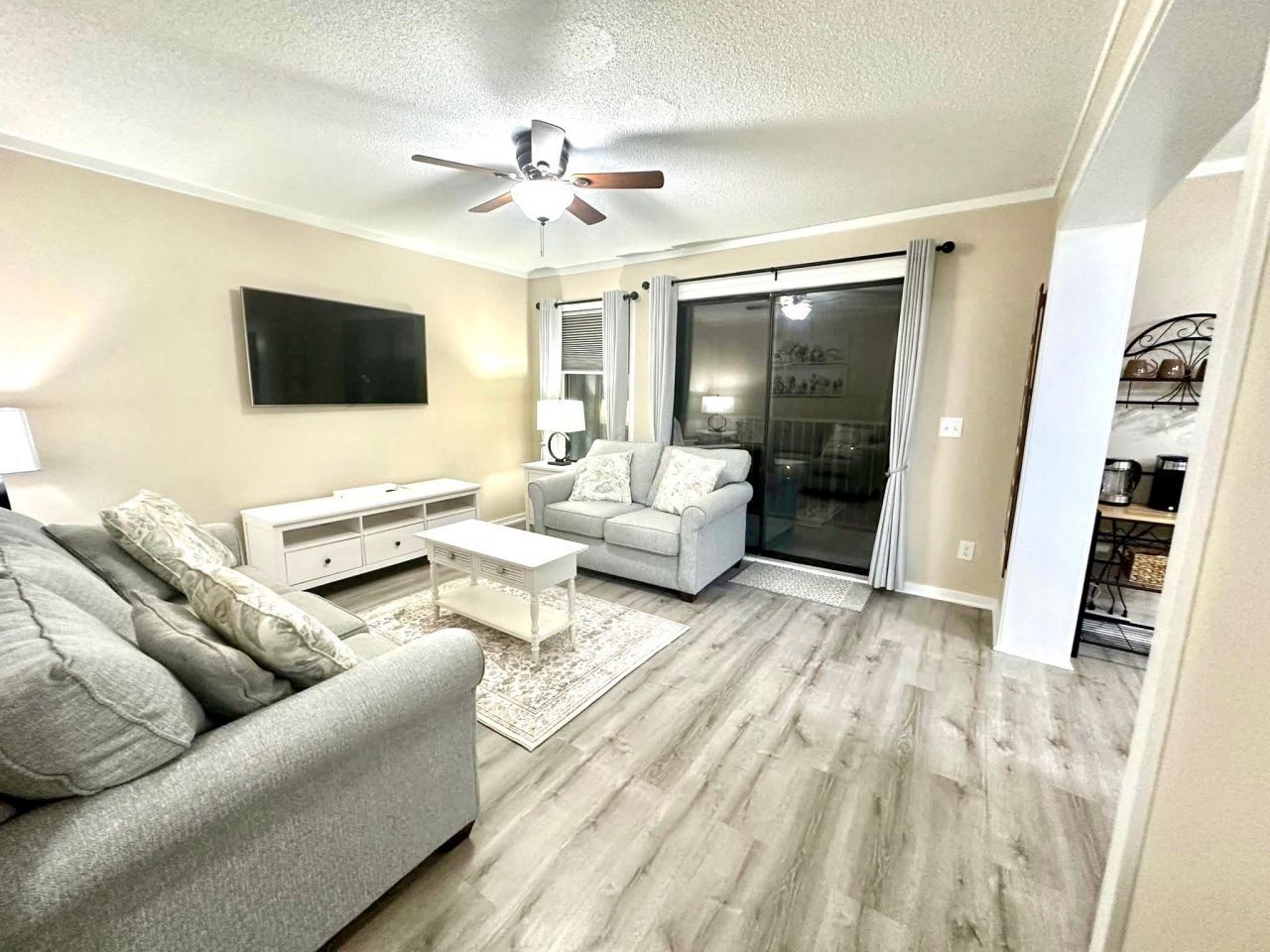 5905 S Kings Highway Photo 4