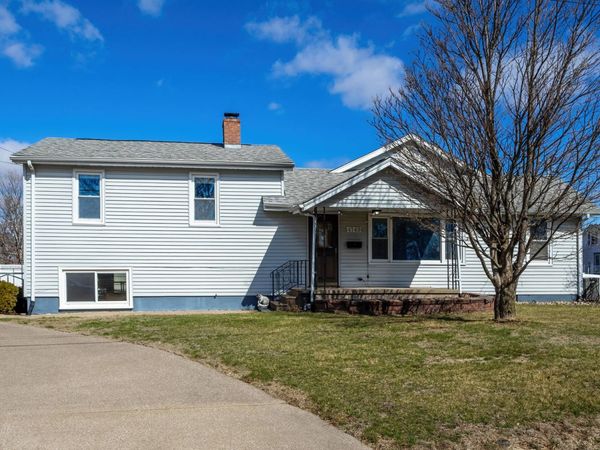 4149 28th Avenue , Moline, IL 61265