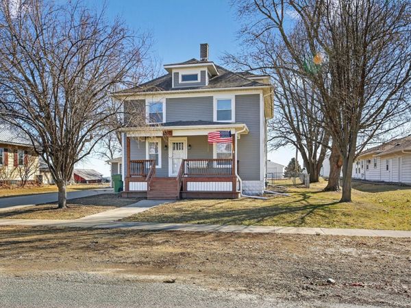 407 Fulton Street, Grand Mound, IA 52751