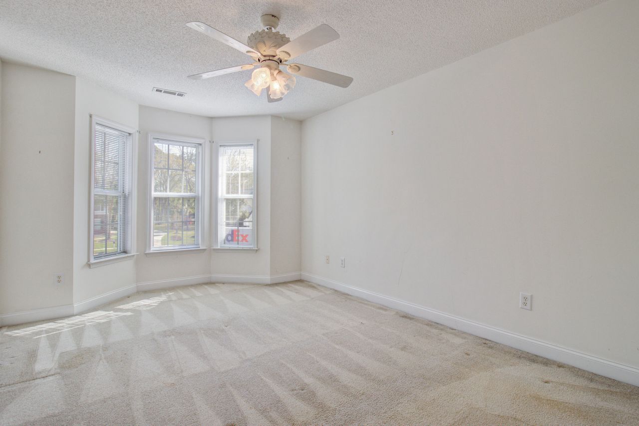 123 Spalding Circle Photo 32