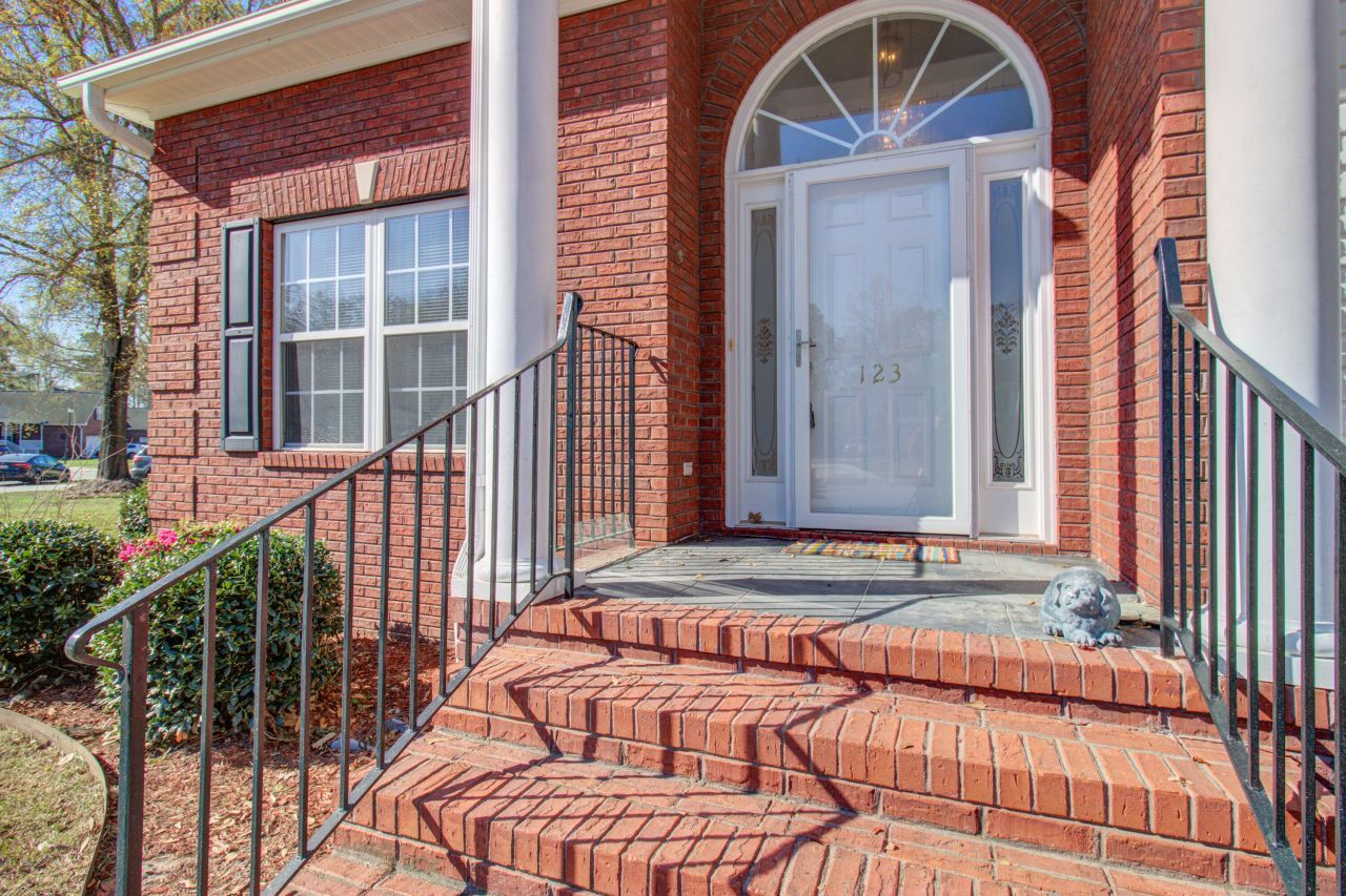 123 Spalding Circle Photo 6