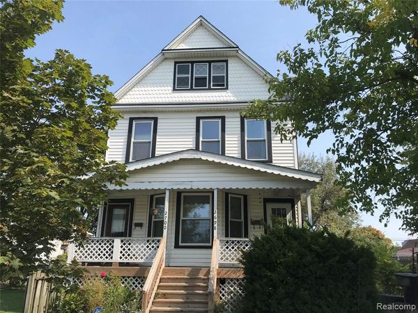 2698 15th Street , Detroit, MI 48216