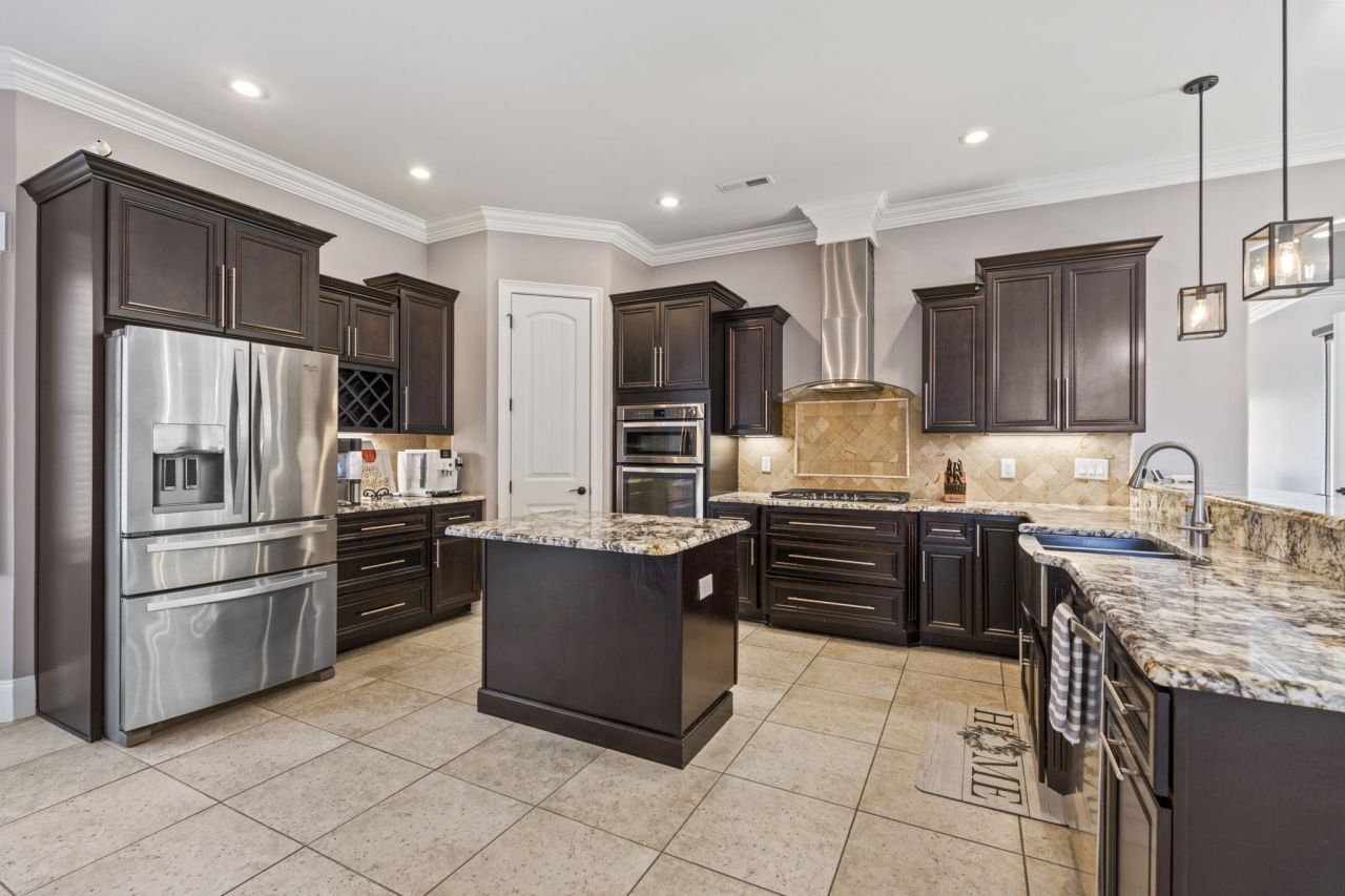 688 Edgecreek Dr.  Photo 7