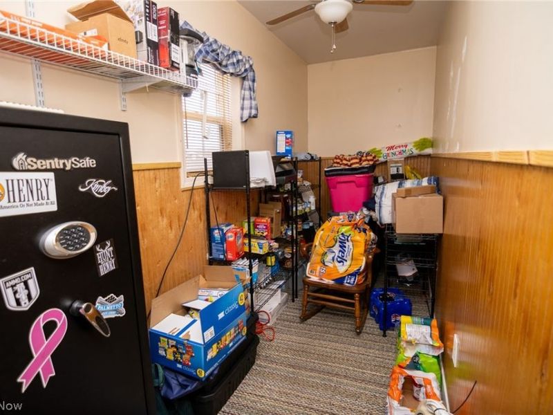 531 W 44th Street, Shadyside, OH 43947 Photo 10