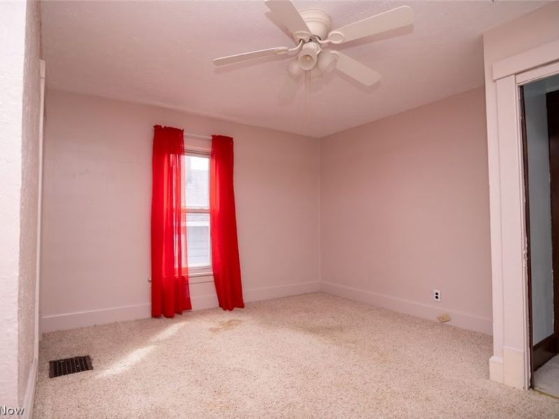 531 W 44th Street, Shadyside, OH 43947 Photo 21