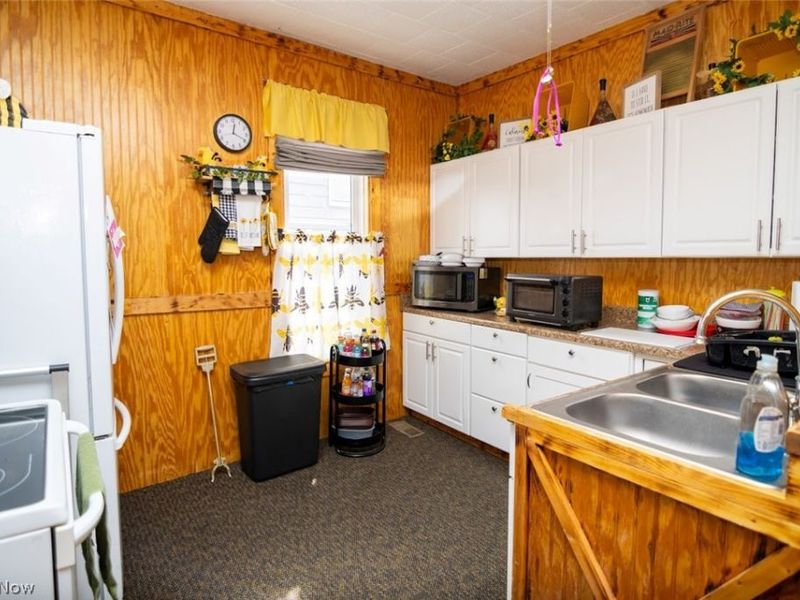 531 W 44th Street, Shadyside, OH 43947 Photo 3