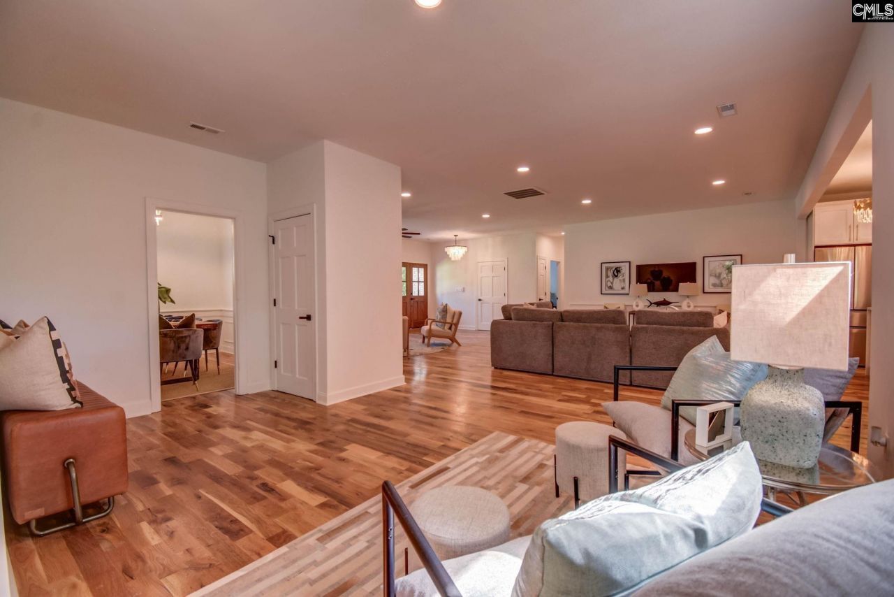 108 Scotland Court  Photo 18