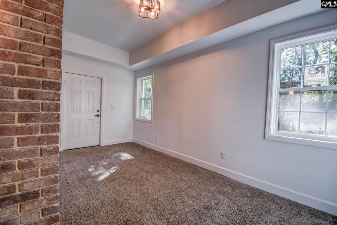 108 Scotland Court  Photo 43