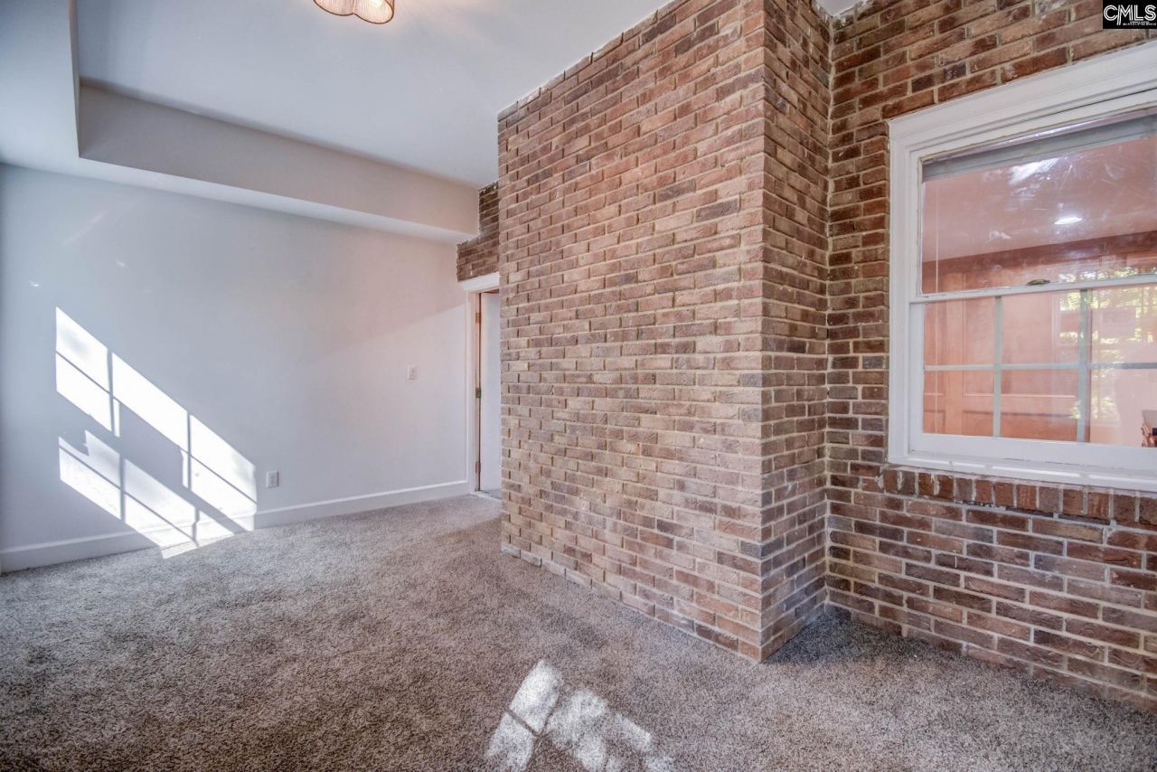 108 Scotland Court  Photo 44