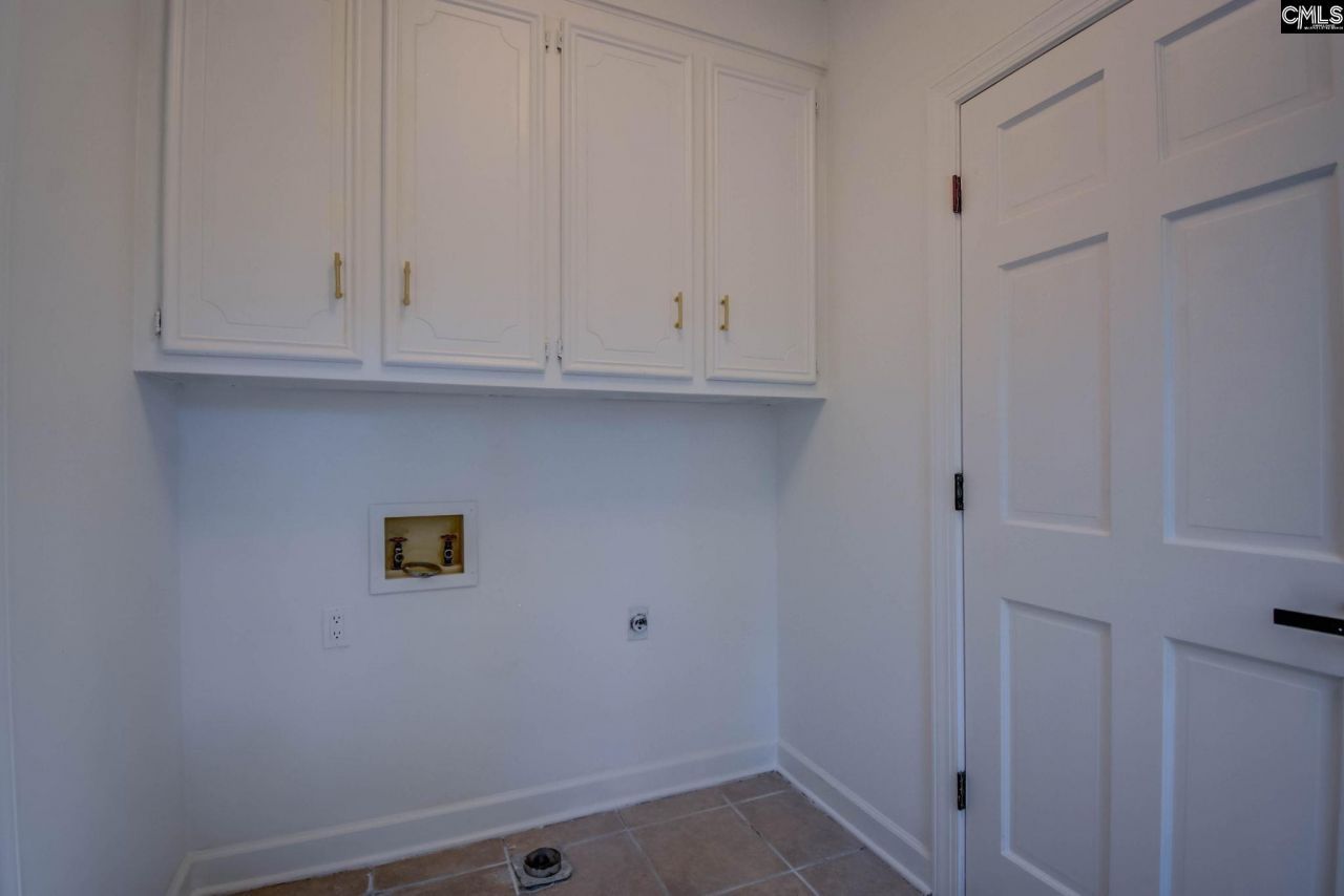 108 Scotland Court  Photo 45