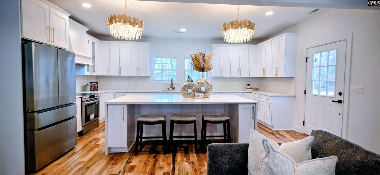 108 Scotland Court  Photo 8