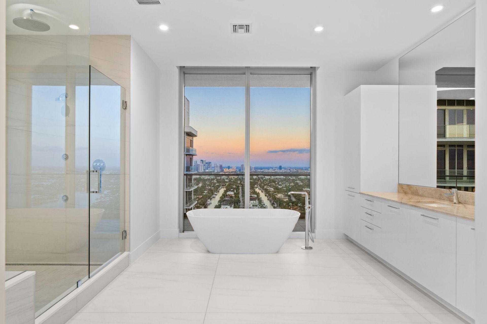 151 N Seabreeze Boulevard, Unit Ph2601-e, Fort Lauderdale, FL 33304 Photo