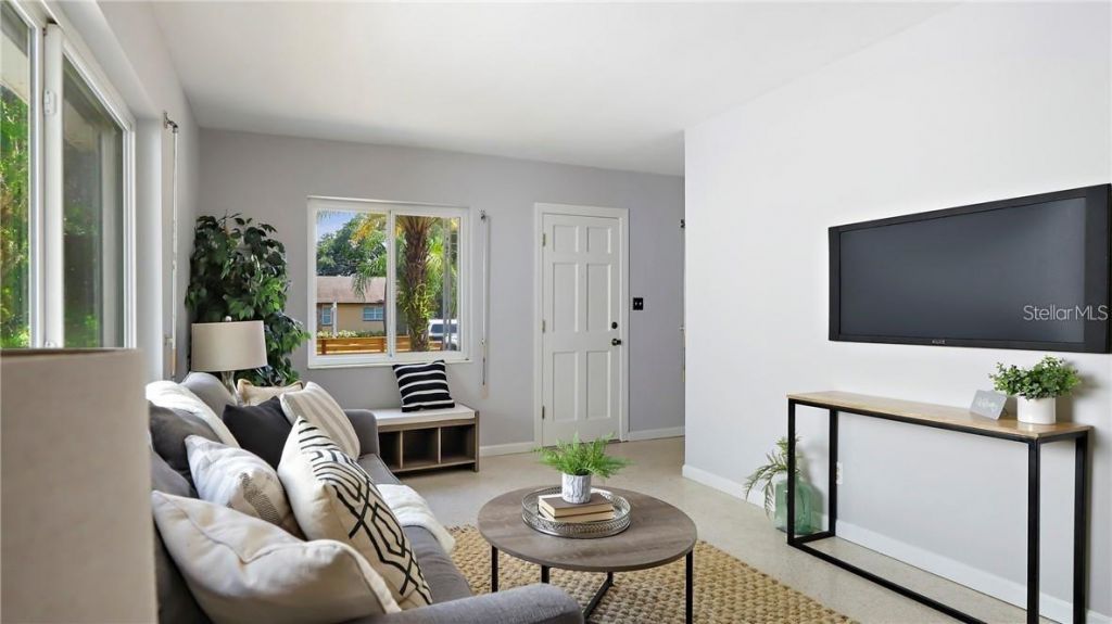 325 42nd Avenue N, Saint Petersburg, FL 33703 Photo