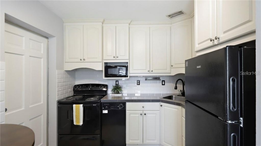 325 42nd Avenue N, Saint Petersburg, FL 33703 Photo