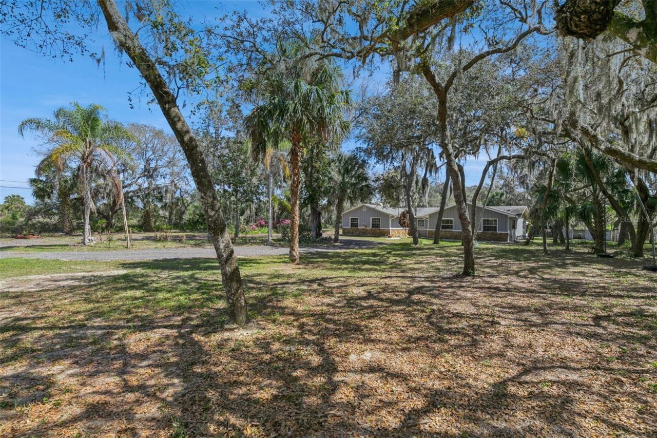 1135 E State Road 46 , Geneva, FL 32732 Photo