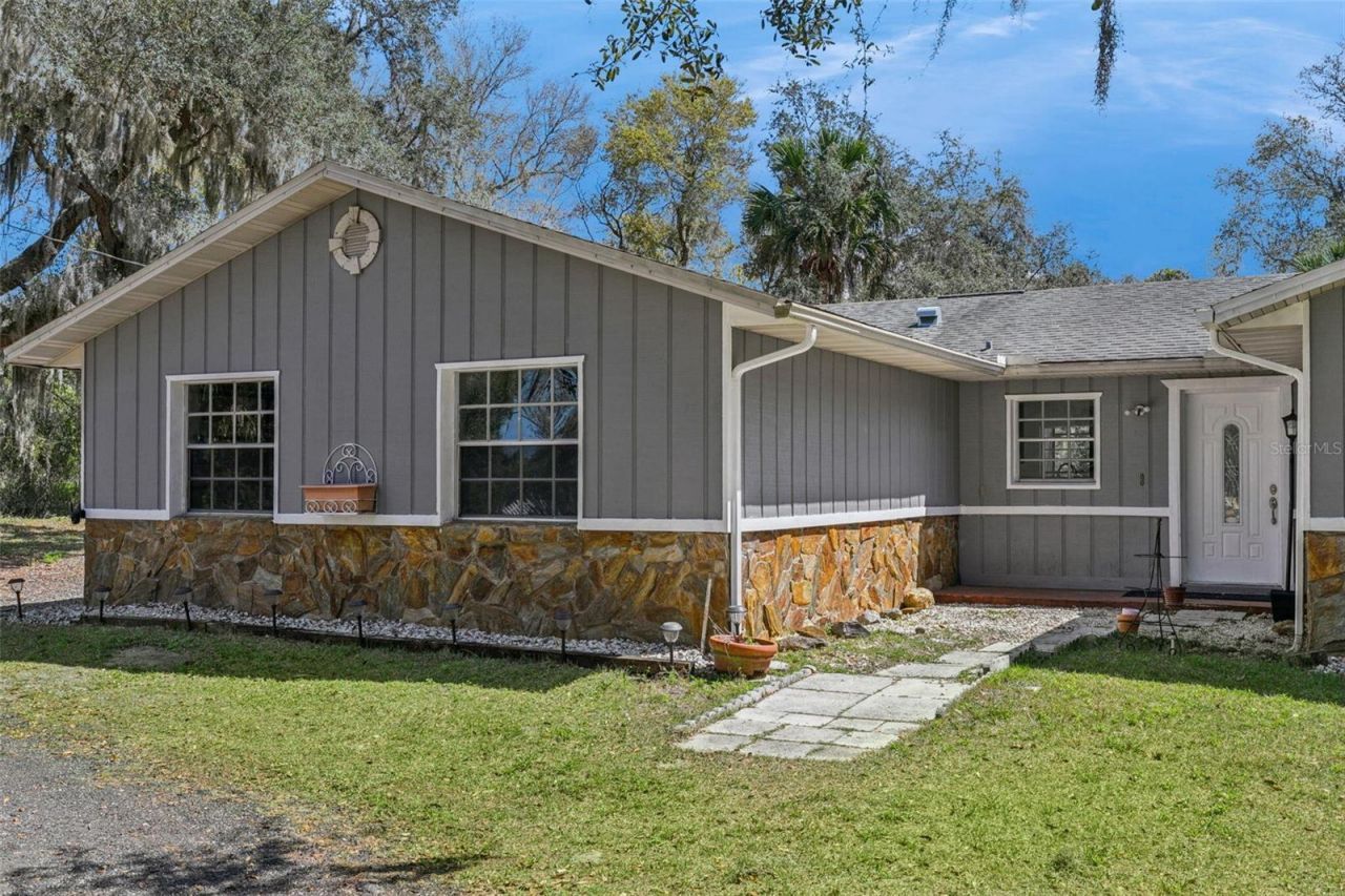 1135 E State Road 46 , Geneva, FL 32732 Photo