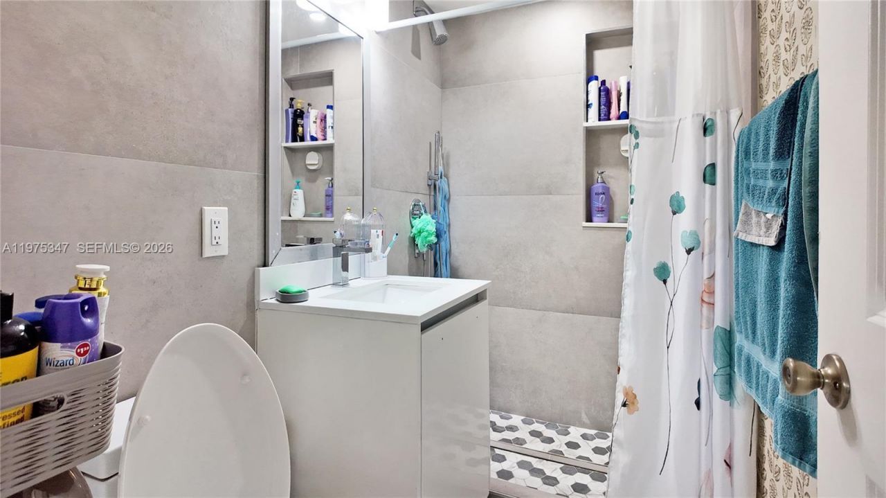 1461 E 7th Ct , Hialeah, FL 33010 Photo