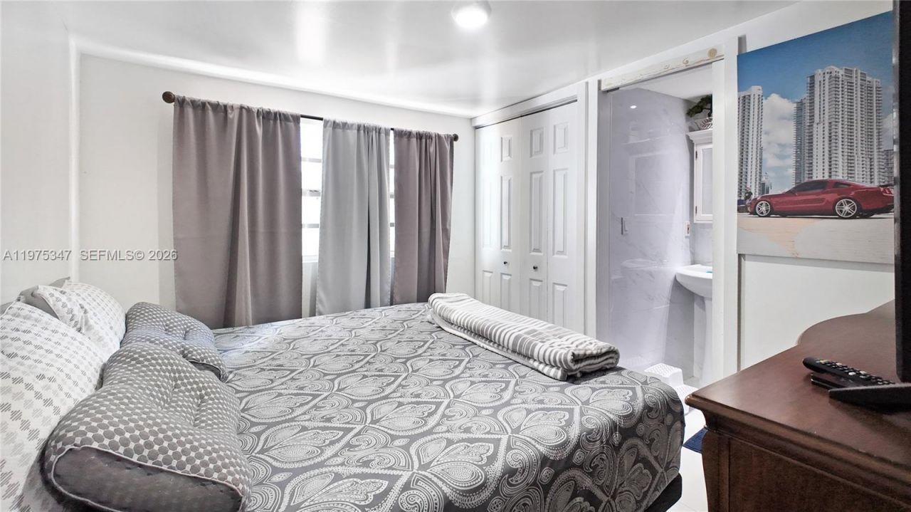 1461 E 7th Ct , Hialeah, FL 33010 Photo