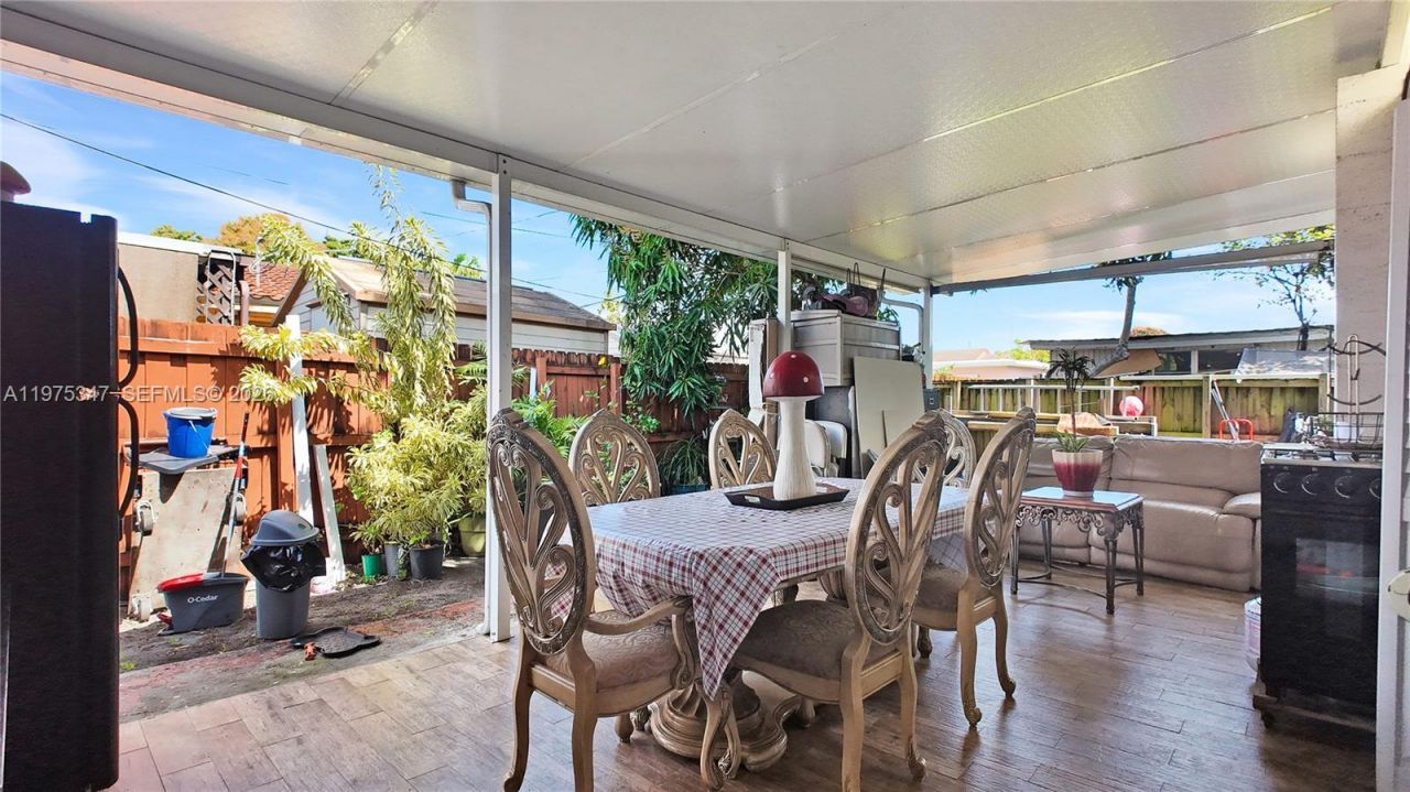 1461 E 7th Ct , Hialeah, FL 33010 Photo