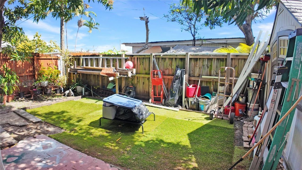 1461 E 7th Ct , Hialeah, FL 33010 Photo