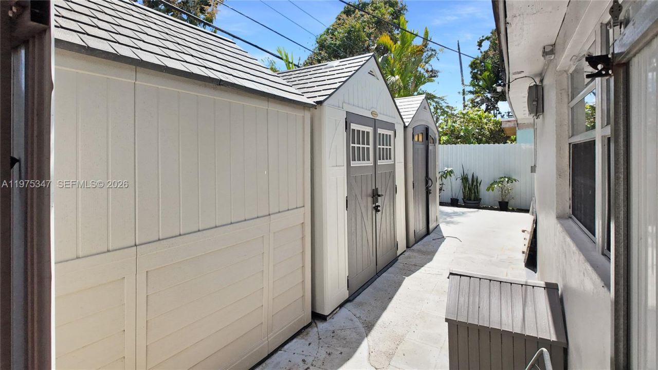 1461 E 7th Ct , Hialeah, FL 33010 Photo