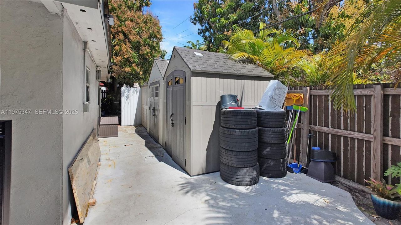 1461 E 7th Ct , Hialeah, FL 33010 Photo