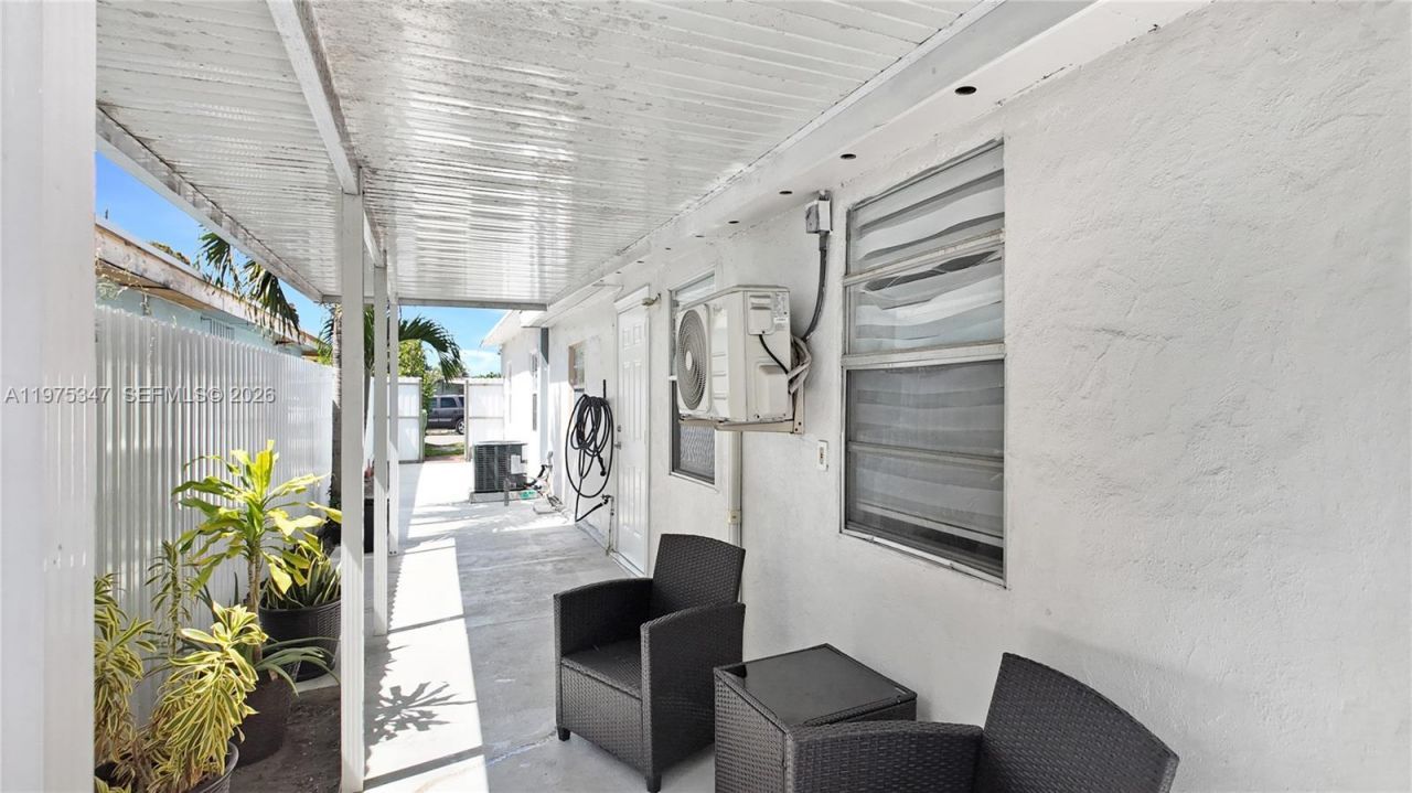 1461 E 7th Ct , Hialeah, FL 33010 Photo