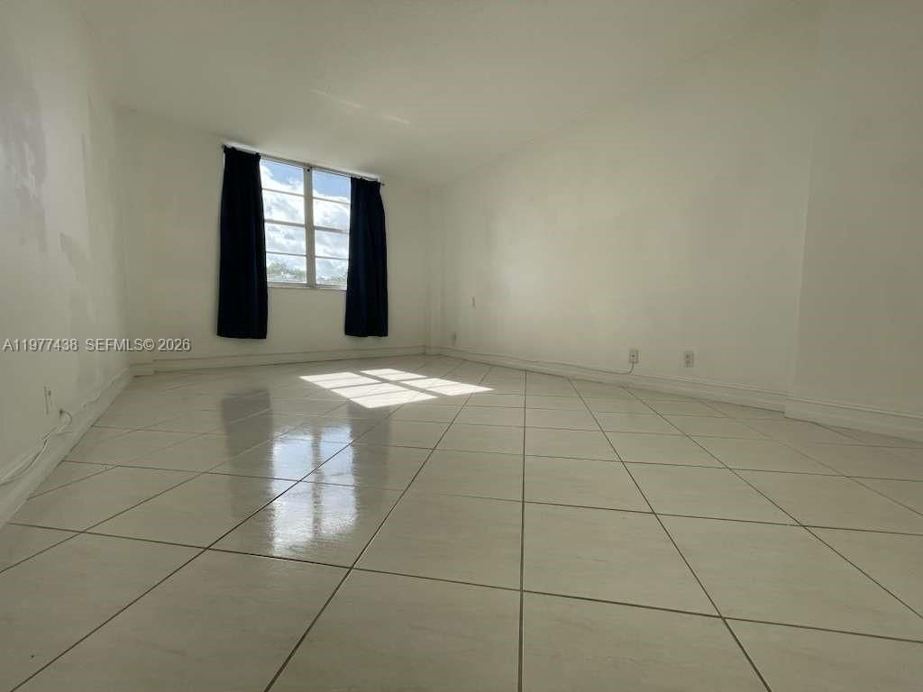 1455 N Treasure Dr , Unit 4L, North Bay Village, FL 33141 Photo