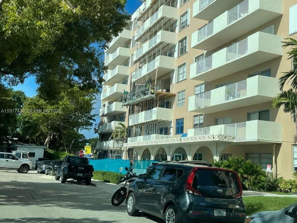 1455 N Treasure Dr , Unit 4L, North Bay Village, FL 33141 Photo