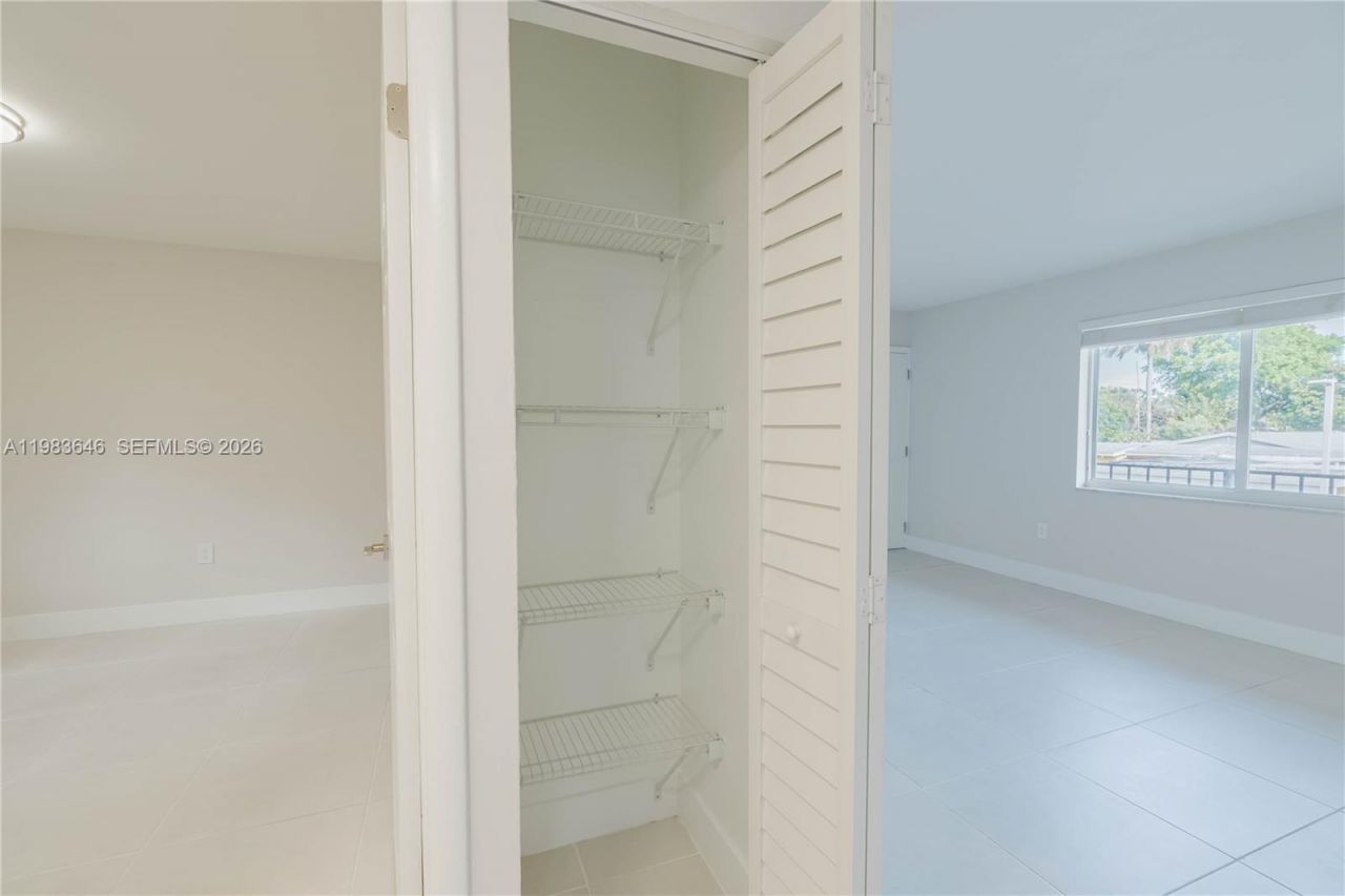 2970 SW 38th Ct, Unit 006, Miami, FL 33134 Photo