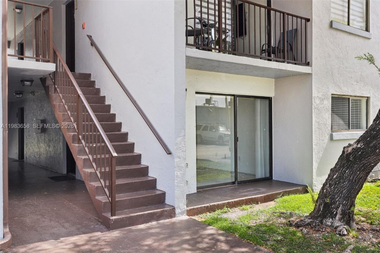 7407 SW 152nd Ave, Unit 4-103, Miami, FL 33193 Photo