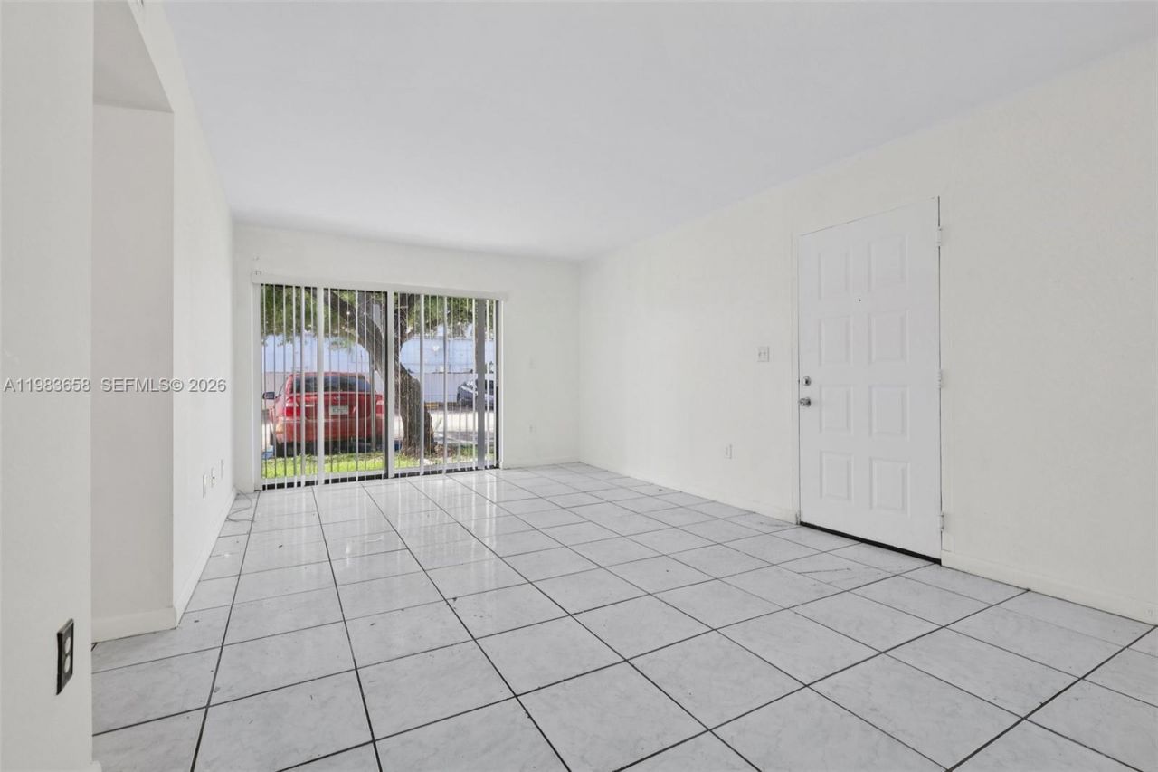 7407 SW 152nd Ave, Unit 4-103, Miami, FL 33193 Photo