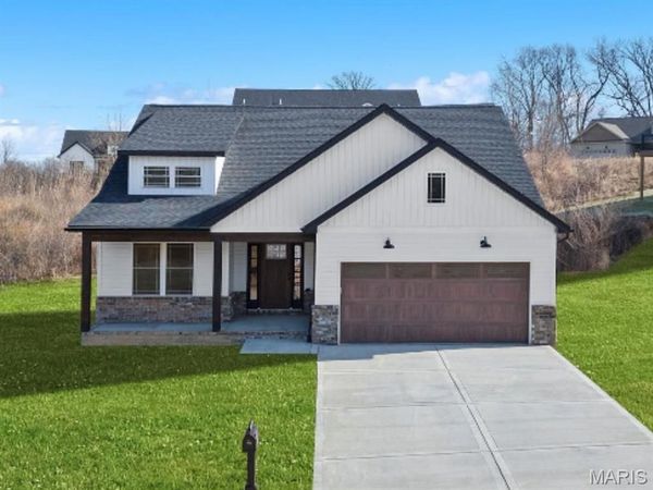 7903 Walker Meadows Drive, Caseyville, IL 62232