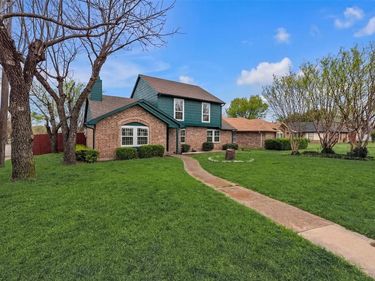 8905 La Prada Drive, Dallas, TX 75228