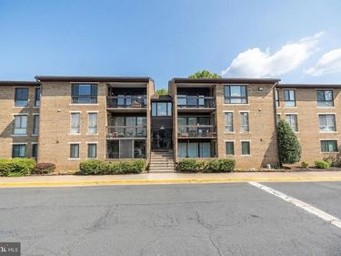 565 FLORIDA AVENUE, Unit 202, HERNDON, VA 20170