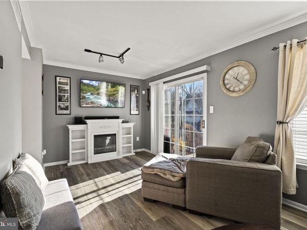 212 RIVER COURT, FIELDSBORO, NJ 08505