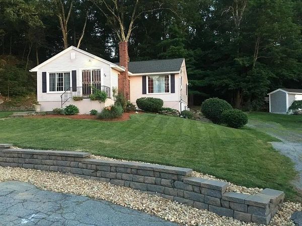 26 Leslie Ln, Millbury, MA 01527