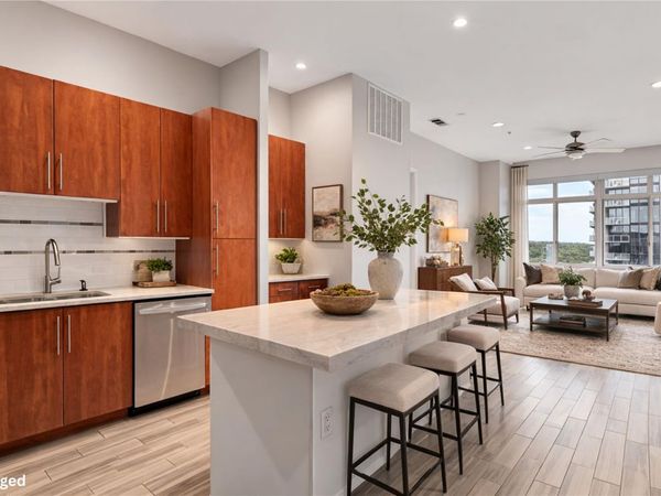 54 Rainey ST, Unit PH09, Austin, TX 78701