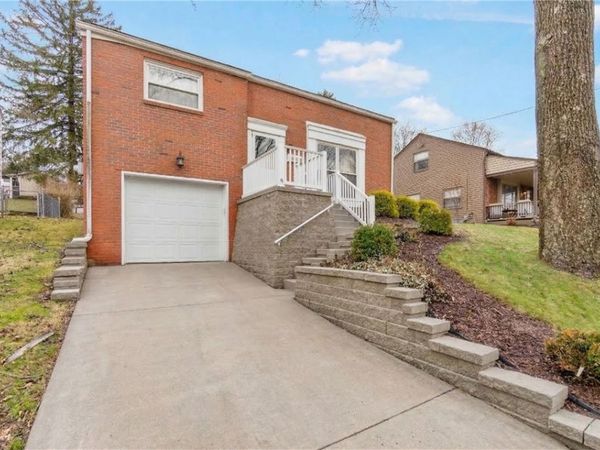 43 Seneca Dr, Pittsburgh, PA 15228