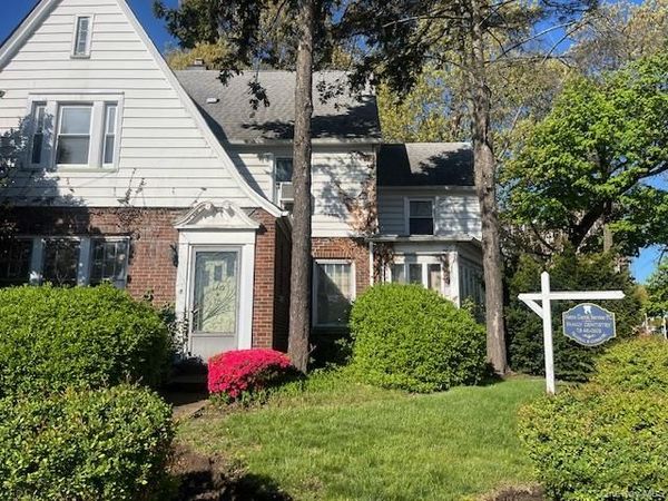 10922 Myrtle Avenue, Richmond Hill North, NY 11418