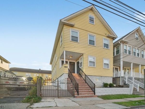 648 Myrtle St, Elizabeth, NJ 07202