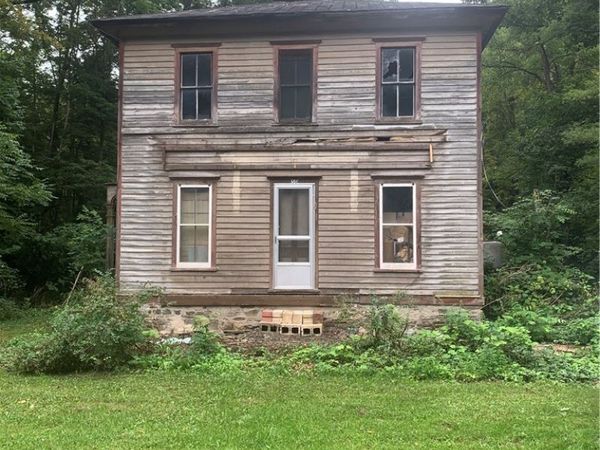 50 Vine Street, Naples, NY 14512