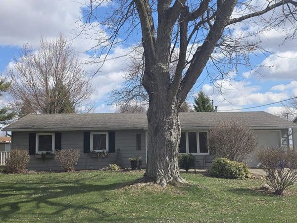 4220 Oak Street, Woodburn, IN 46797