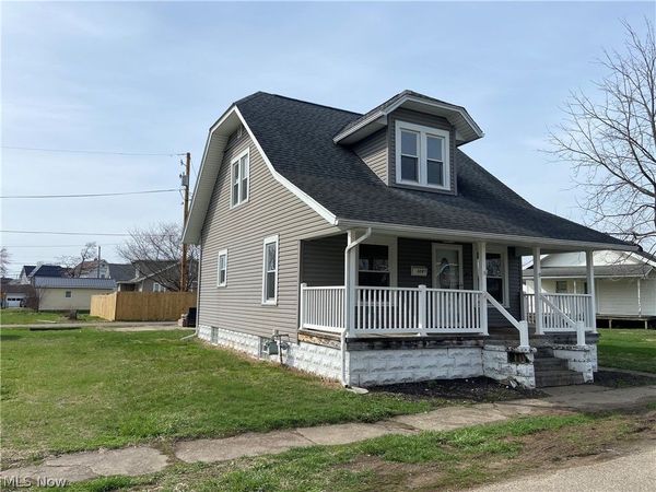 428 Chestnut Street, Newcomerstown, OH 43832