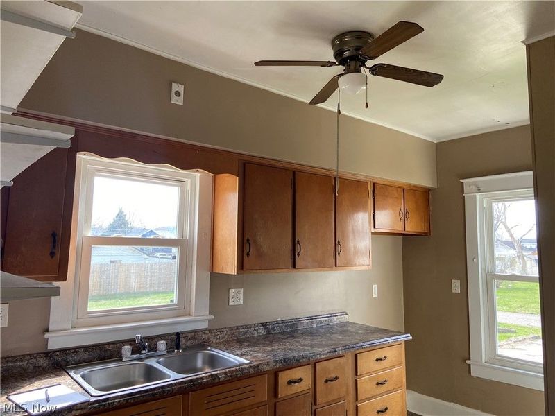 428 Chestnut Street, Newcomerstown, OH 43832 Photo 12