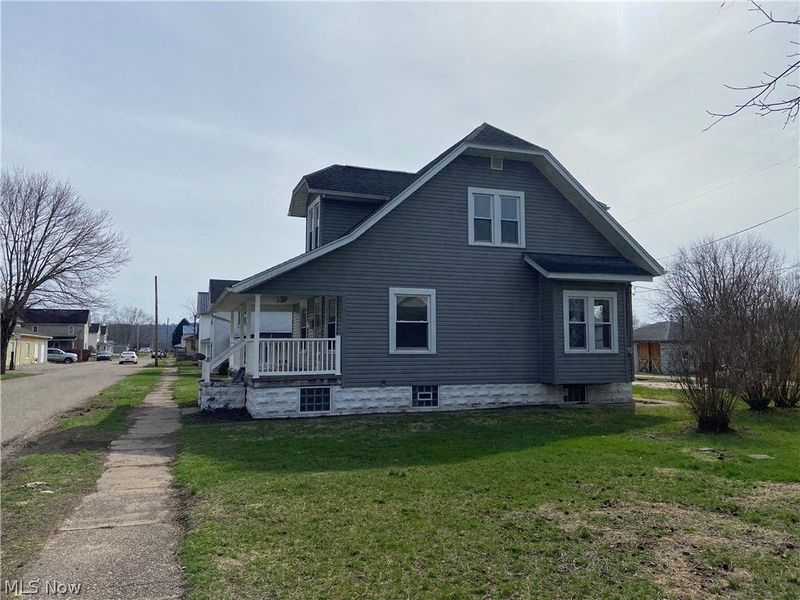 428 Chestnut Street, Newcomerstown, OH 43832 Photo 3