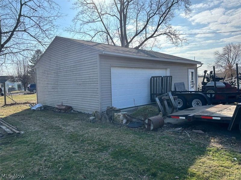 2022 Tanner Avenue SW, Canton, OH 44706 Photo 3