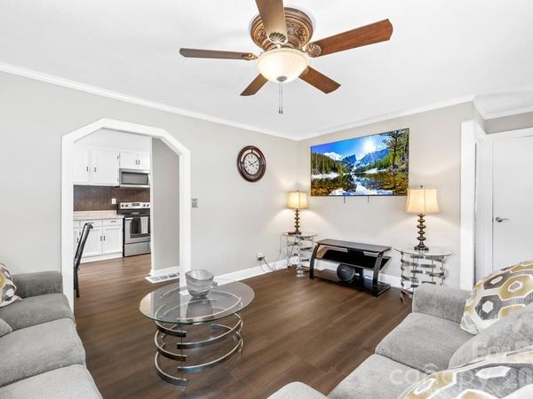 430 Arlington Circle NW, Lenoir, NC 28645